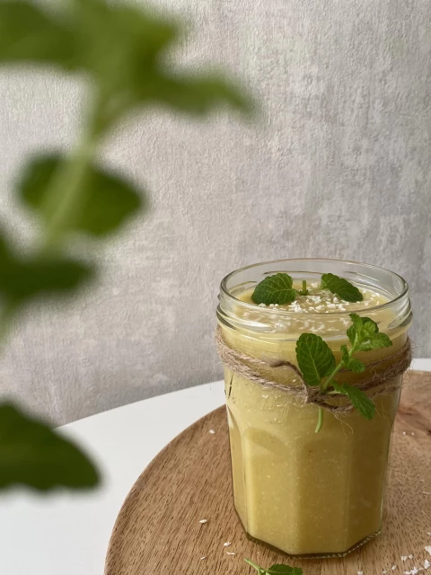 Mango-banán smoothie kókusszal